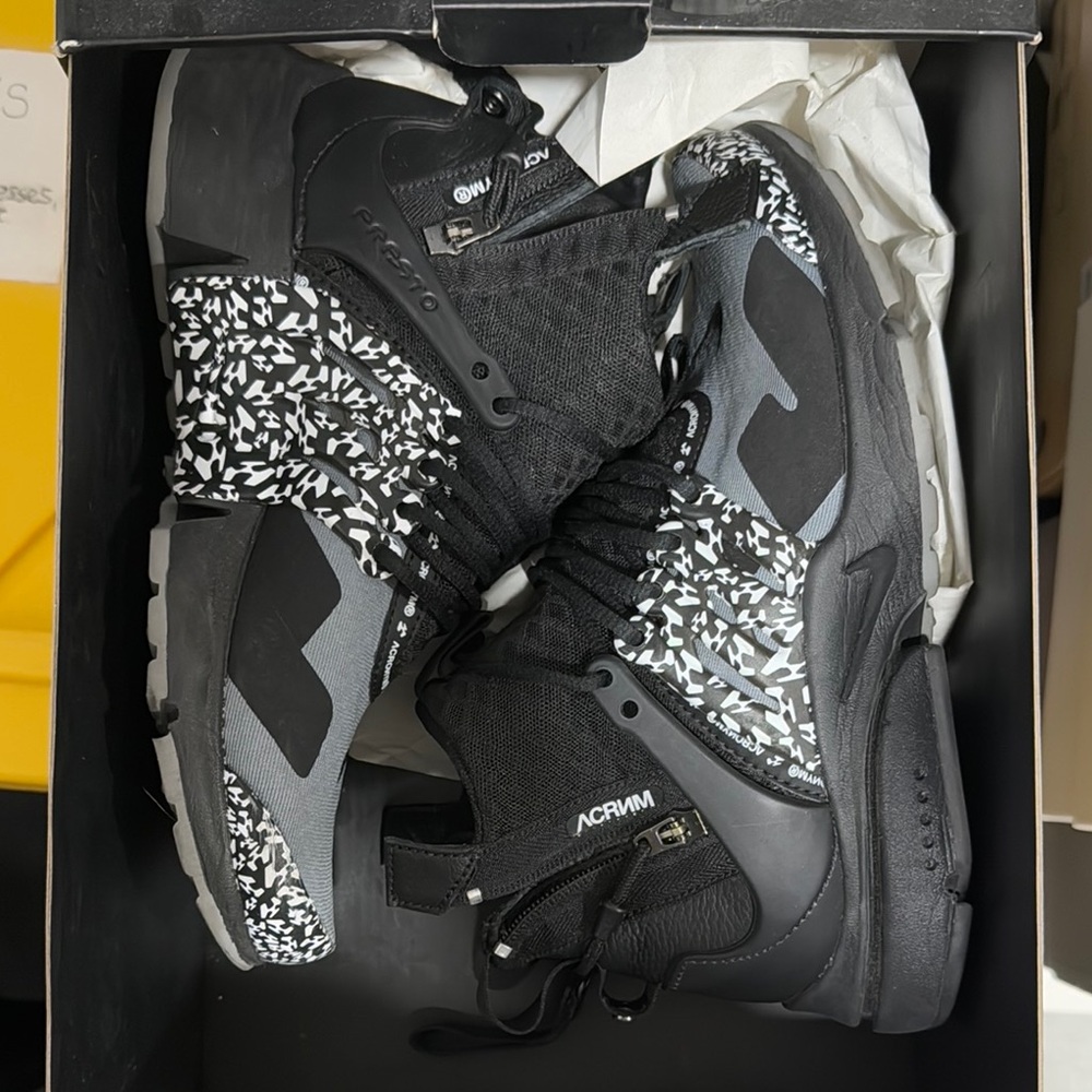 Nike ACRONYM Black and Gray Sneakers